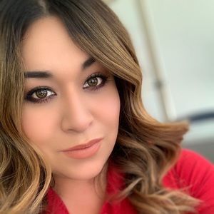 Meet your Posher, Cristina